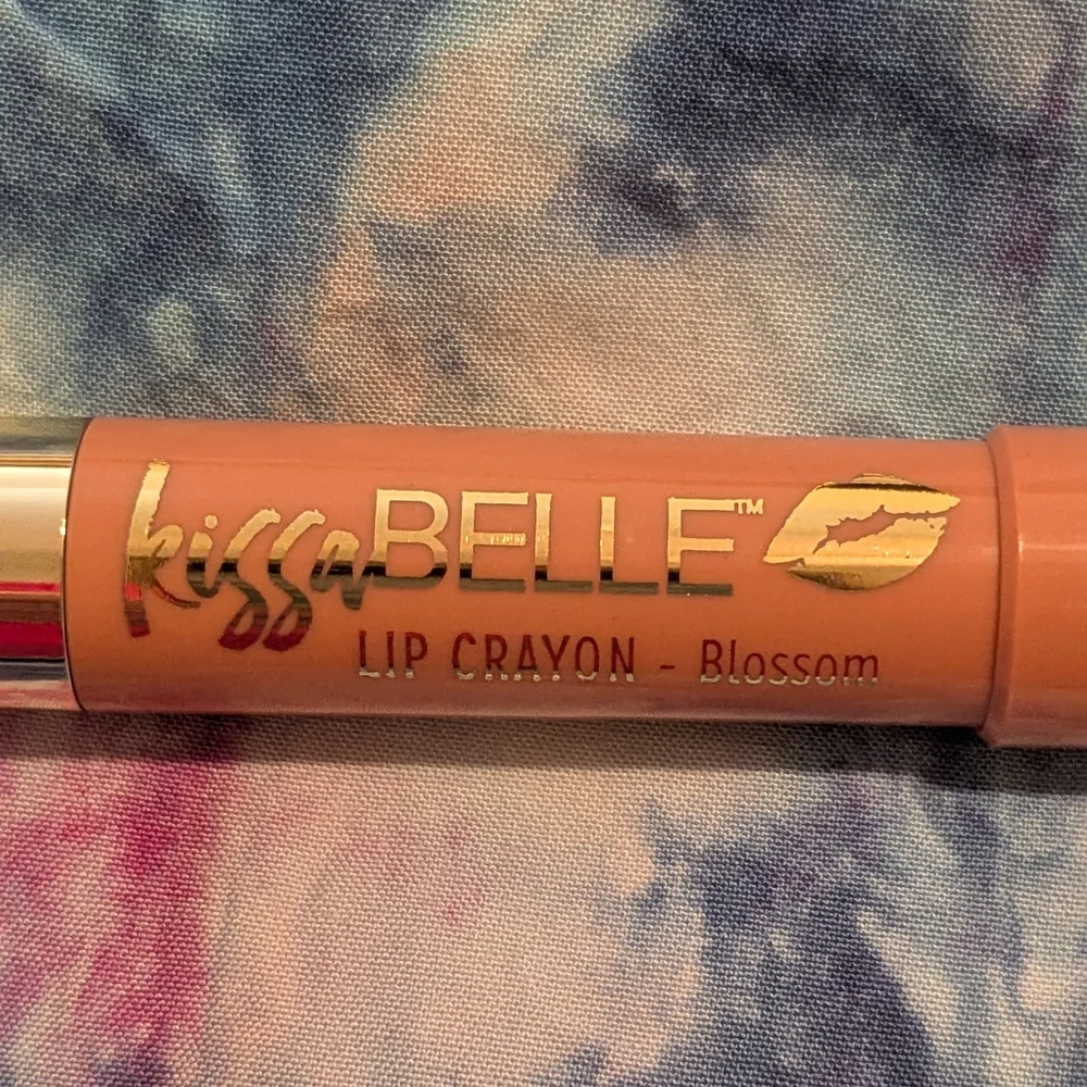Blossom KissaBelle Lip Crayon  - Belle Beauty by Kim Gravel  New Without Box